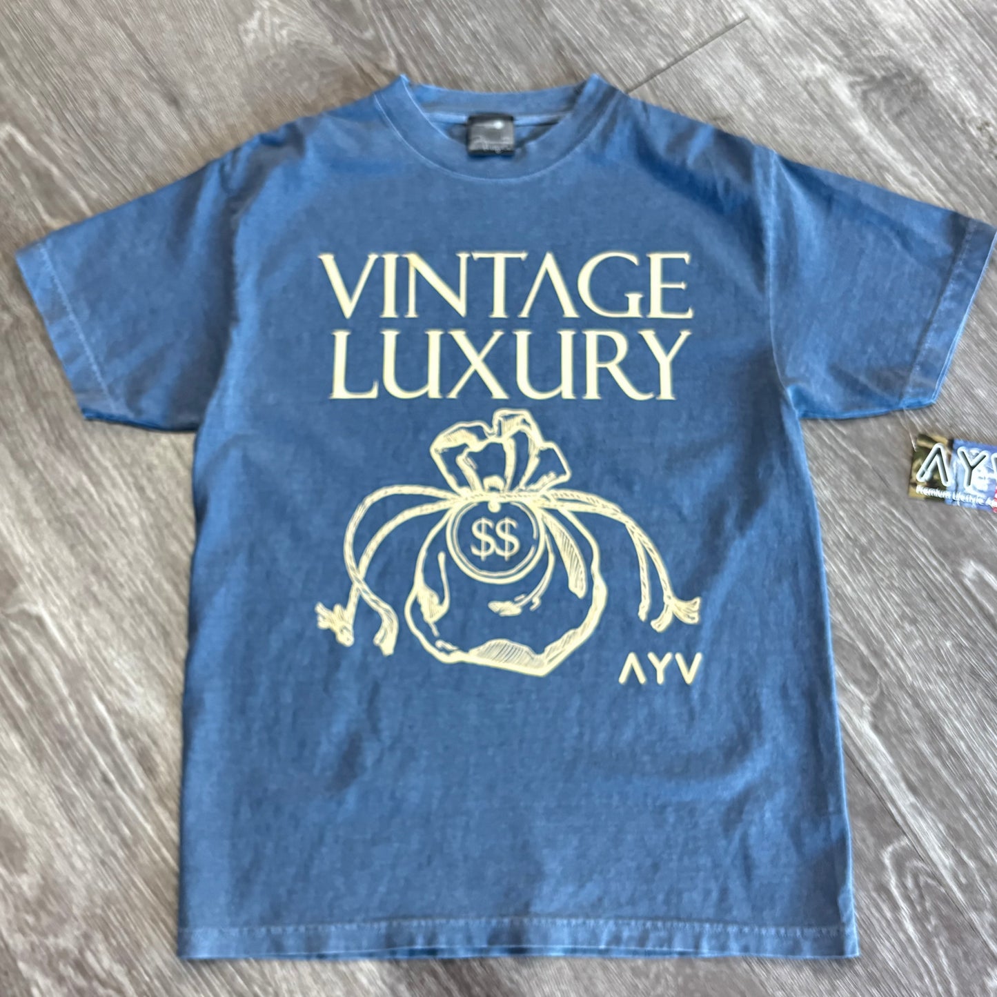 Vintage Luxury - Bag Tee