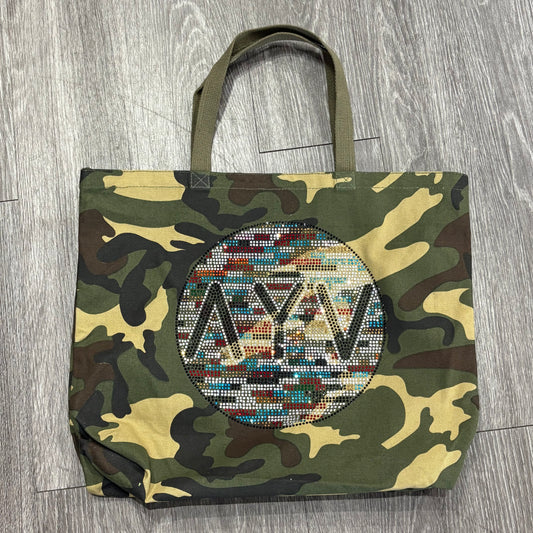 “International Wave” Camo Tote
